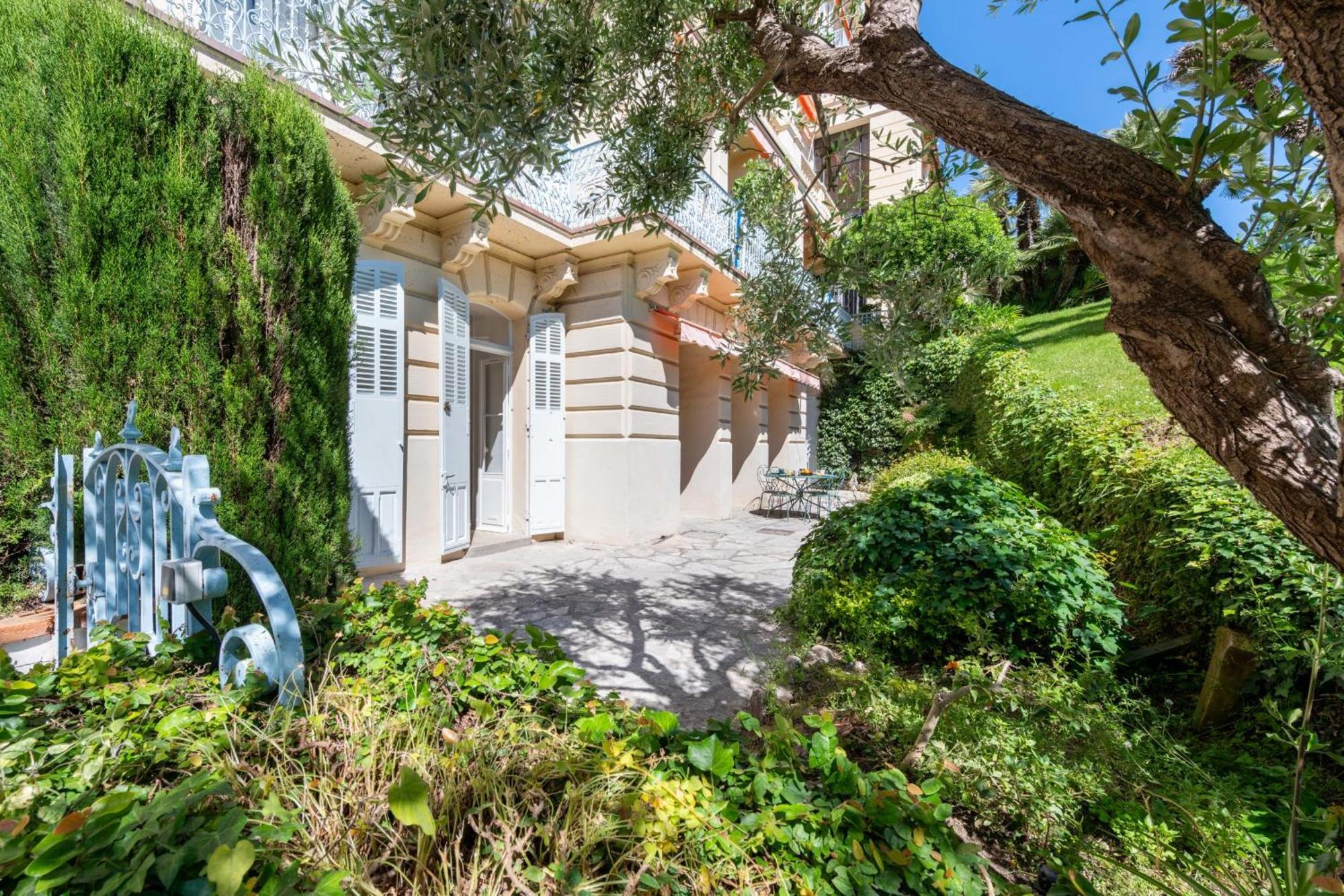 Garden-level In Bourgeois Near Croisette & Beaches * Cannes